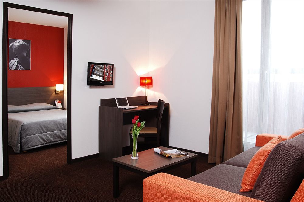 Zenitude Hôtel-résidences Centre Hotel 3*
