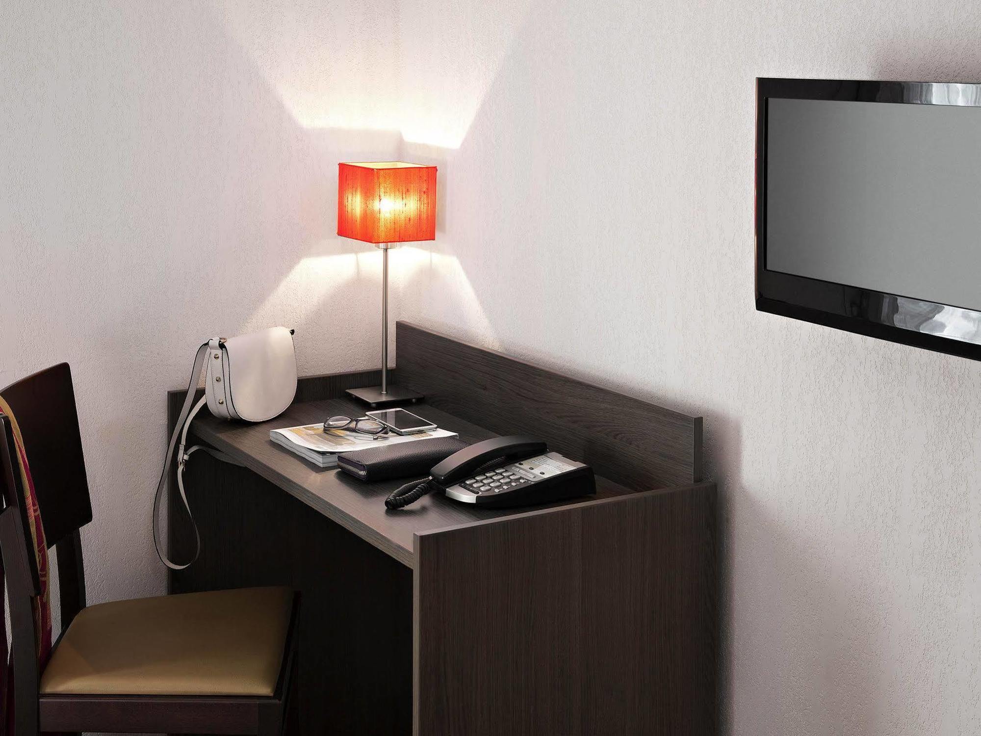 Comfort Centre Hotel 3*