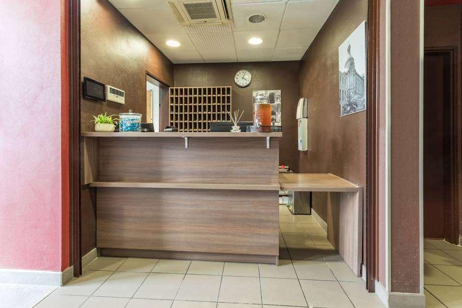 Comfort Centre Hotel Nimes